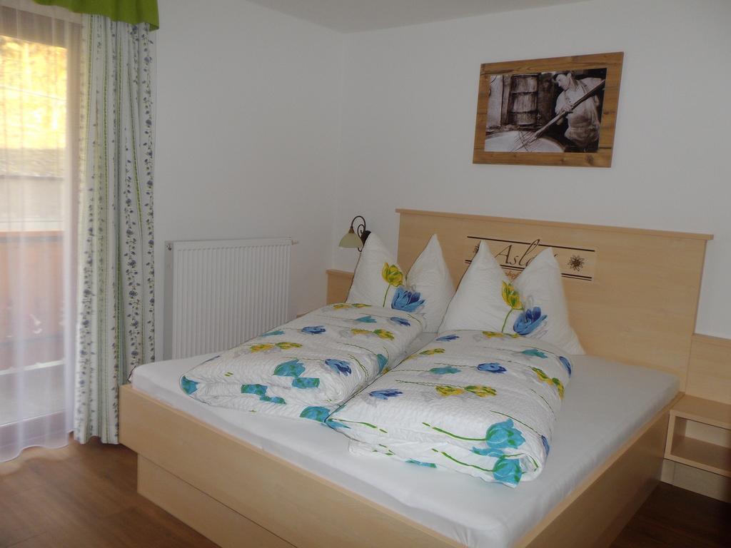 Doppelzimmer mit Balkon